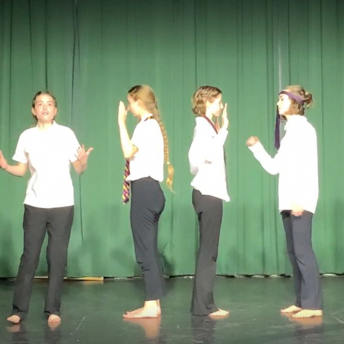 tonbridge-grammar-school-year-11-gcse-drama-students-perform-their